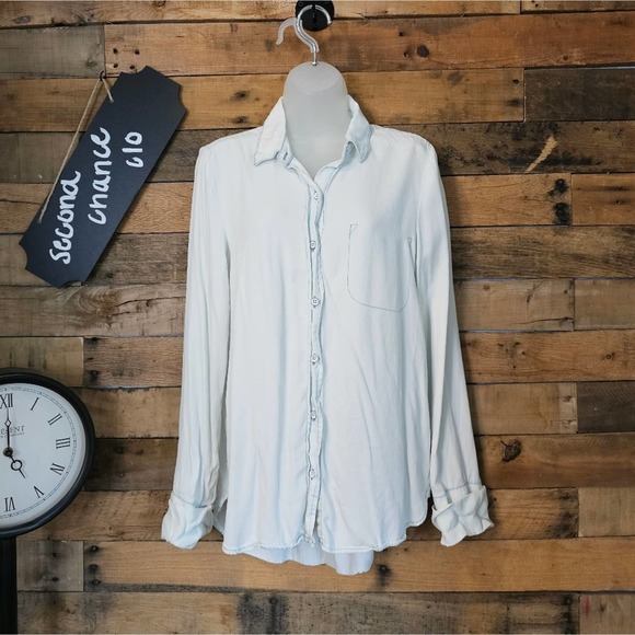 life in progress Tops - Life in progress women's super light chambray button up shirt size s
